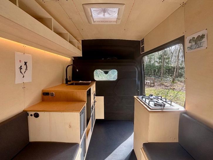 Van aménagé Ford Transit 2017 100.000km, Autos, Ford, Particulier, Transit, Caméra de recul, Airbags, Air conditionné, Bluetooth