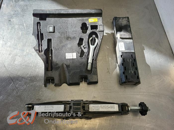 Ensemble cric d'un Mercedes Sprinter, Autos : Pièces & Accessoires, 3 mois de garantie, Utilisé, -, -