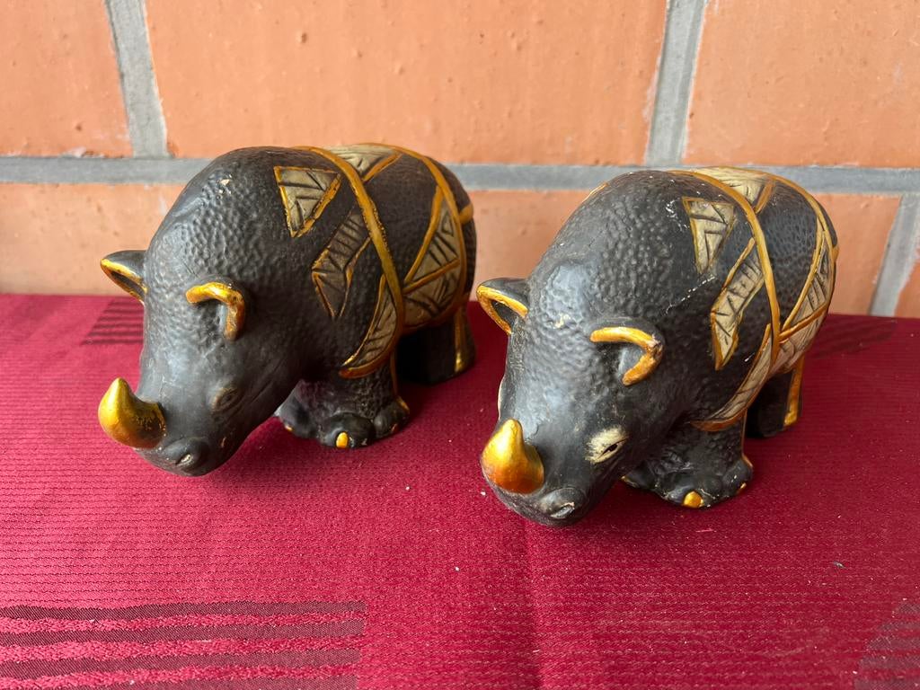 2 neushoorns, Ophalen of Verzenden, Zo goed als nieuw