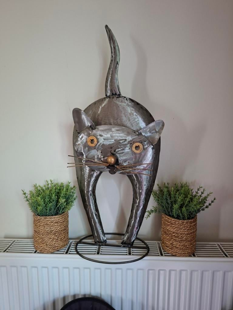 Cat par un artiste sans précédent, Enlèvement ou Envoi