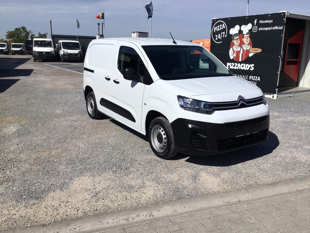 citroen berlingo 100pk 2023 45000km 3plaatsen 13450e ex, Auto's, Stof, 4 cilinders, Citroën, Wit