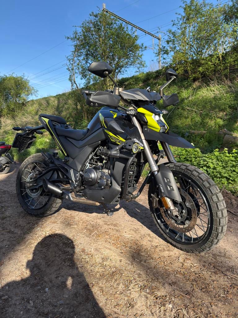 Zontes HyperTrail 125 cc, Motos, Enlèvement, 1 cylindre, Jusqu'à 11 kW