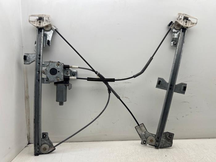 Mécanique vitre 4portes avant gauche d'un Peugeot Partner, -, 3 mois de garantie, Utilisé, -