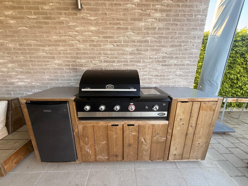 Buitenkeuken uit steigerhout met boretti combi Bbq & frigo, Ophalen of Verzenden, Zo goed als nieuw, Gas, Vrijstaand