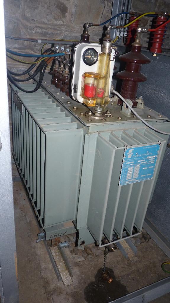 cabine haute tension 10000 volts transfo générateur électri, Enlèvement