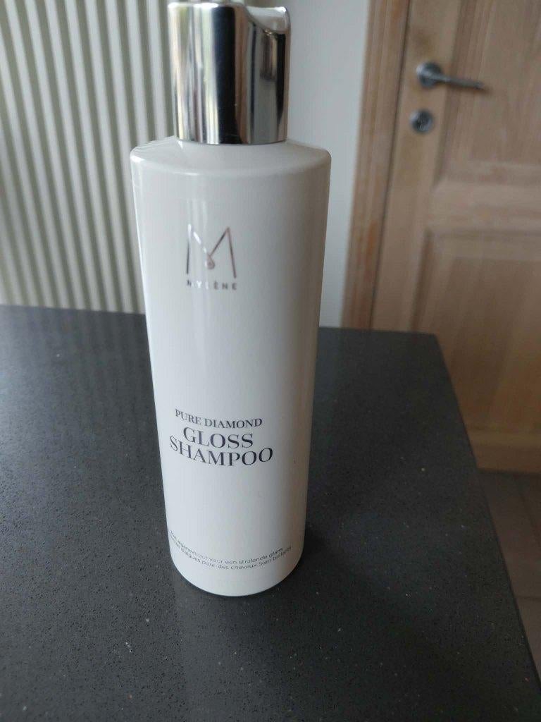 Gloss shampoo Mylène, Handtassen en Accessoires, Ophalen of Verzenden, Nieuw, Shampoo of Conditioner