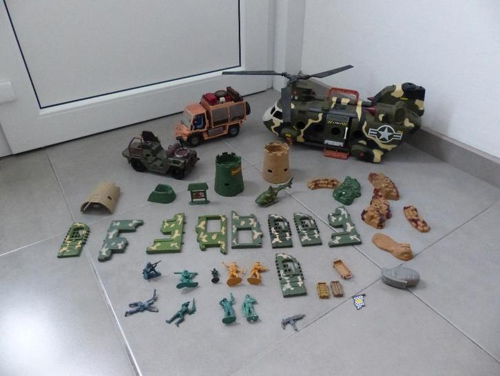 Setje legerspeelgoed inclusief voertuigen - prima staat, Kinderen en Baby's, Speelgoed |Speelgoedvoertuigen, Gebruikt, Ophalen of Verzenden