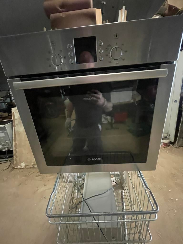 Four pyrolyse Bosch, Elektronische apparatuur, Ovens, Ophalen, Zo goed als nieuw, Oven