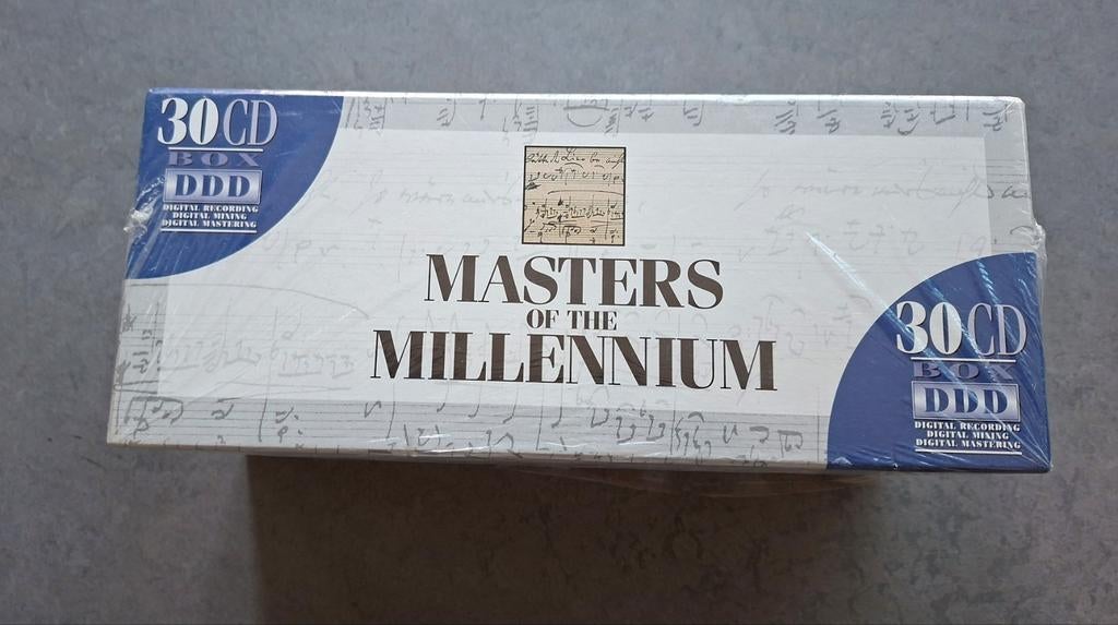 Boîte de 30 CD. Les Maîtres du millénaire. Nouveau dans son, Enlèvement ou Envoi