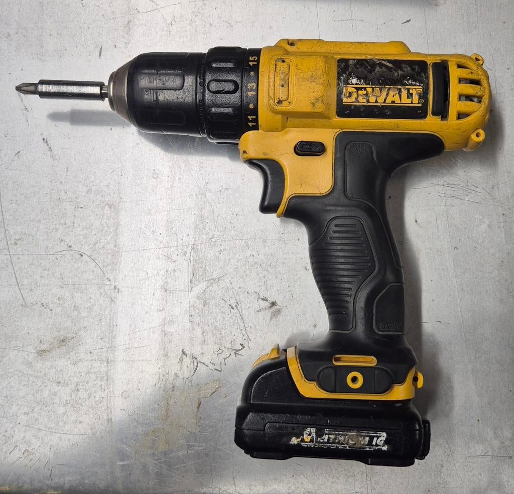 Vis et perceuse Dewalt DCD710 10,8 V, Bricolage & Construction, Vitesse variable, Enlèvement ou Envoi, Utilisé, Foreuse et Perceuse