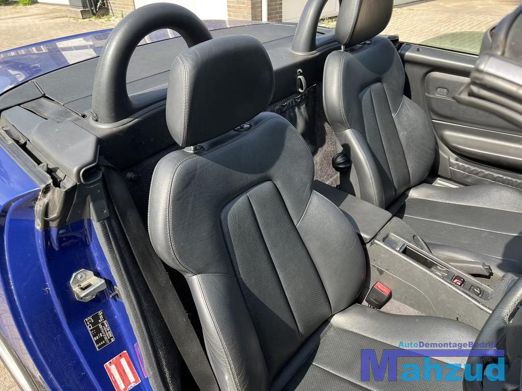 MERCEDES SLK R170 Zwart leer interieur stoel deurpaneel 1996, Mercedes-Benz AG, Mercedes-Benz, Utilisé, Mercedesstrasse 120
70372  Stuttgart, DE