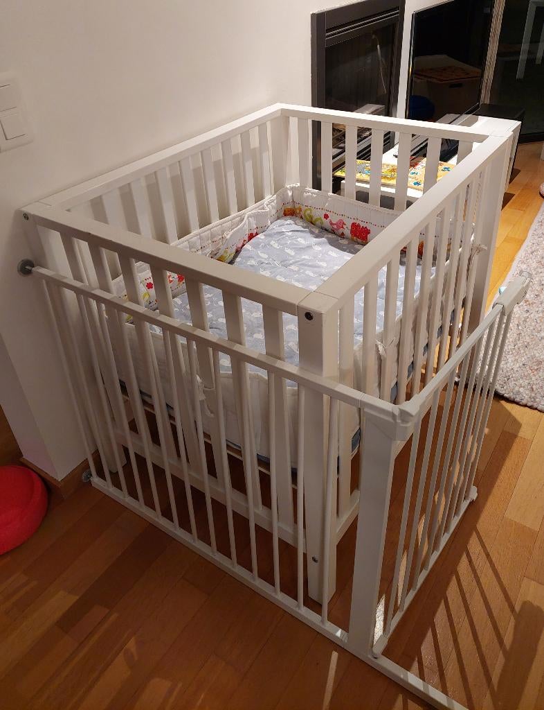 Barrière d'escalier BabyDan 158,3-171,2 cm. blanc., Enfants & Bébés, Barrières, Comme neuf, Barrière de sécurité, Métal ou Fer