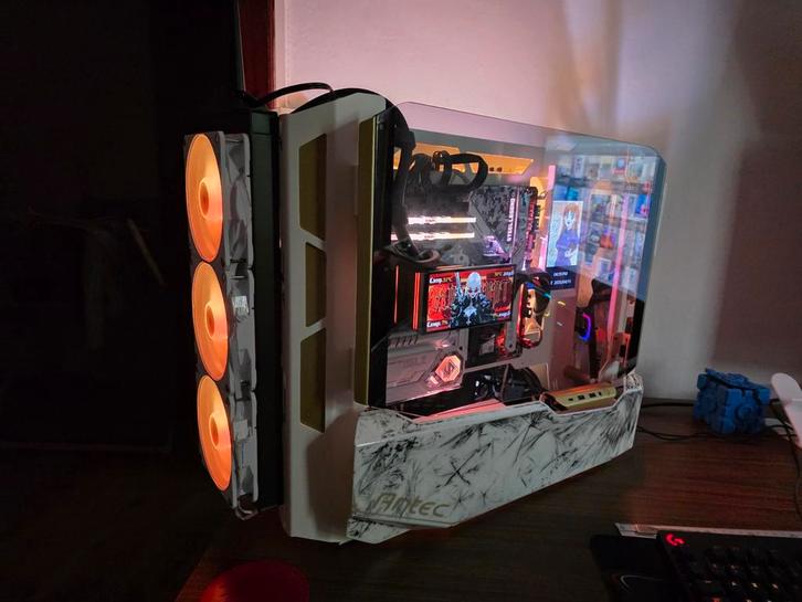 Vends tour gamer récente 2050€ FERME, Informatique & Logiciels, Ordinateurs de bureau, Comme neuf, 4 Ghz ou plus, SSD, 32 GB, Avec carte vidéo