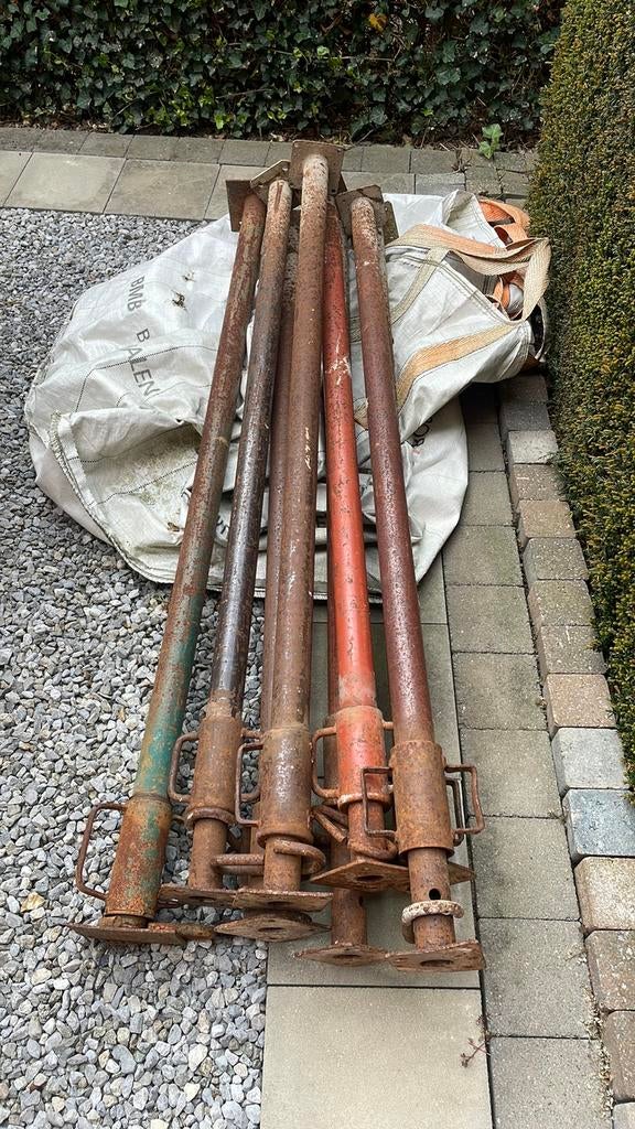 8 metser schoren, Doe-het-zelf en Bouw, Ophalen, Zo goed als nieuw