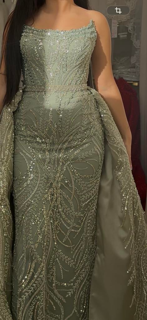 Robe acheter au magasin insi bridal house a bruxelle, Vêtements | Femmes, Habits de circonstance, Comme neuf, Autres types, Taille 38/40 (M)