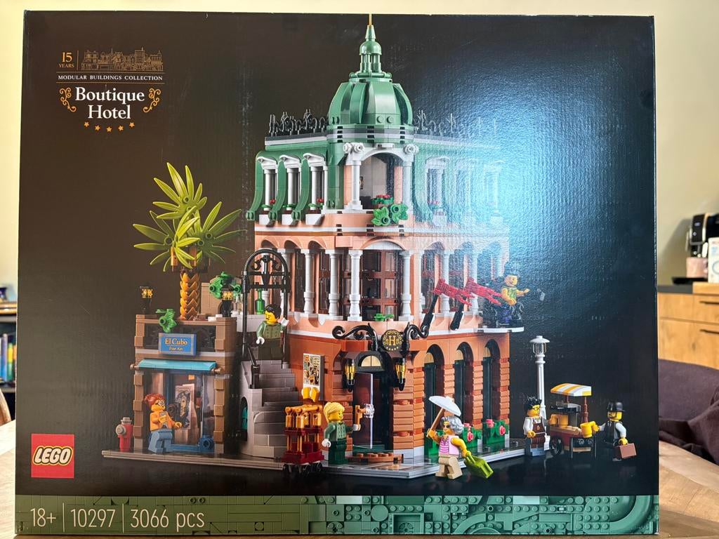 Lego boutique hotel 10297, Lego, Nieuw, Ophalen of Verzenden, Ongeopend/sealed