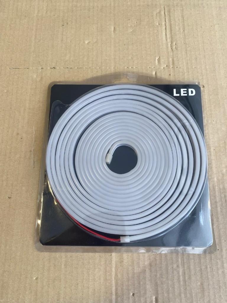Ruban LED Neon Flex blanc de 5 m, 120 LEDs/m, Bricolage & Construction, Électricité & Câbles, Neuf, Autres types, Enlèvement ou Envoi