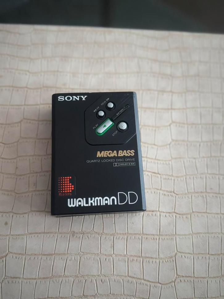 Walkman sony WM-DD30 très rare, TV, Hi-fi & Vidéo, Walkman, Discman & Lecteurs de MiniDisc, Walkman ou Baladeur, Enlèvement ou Envoi