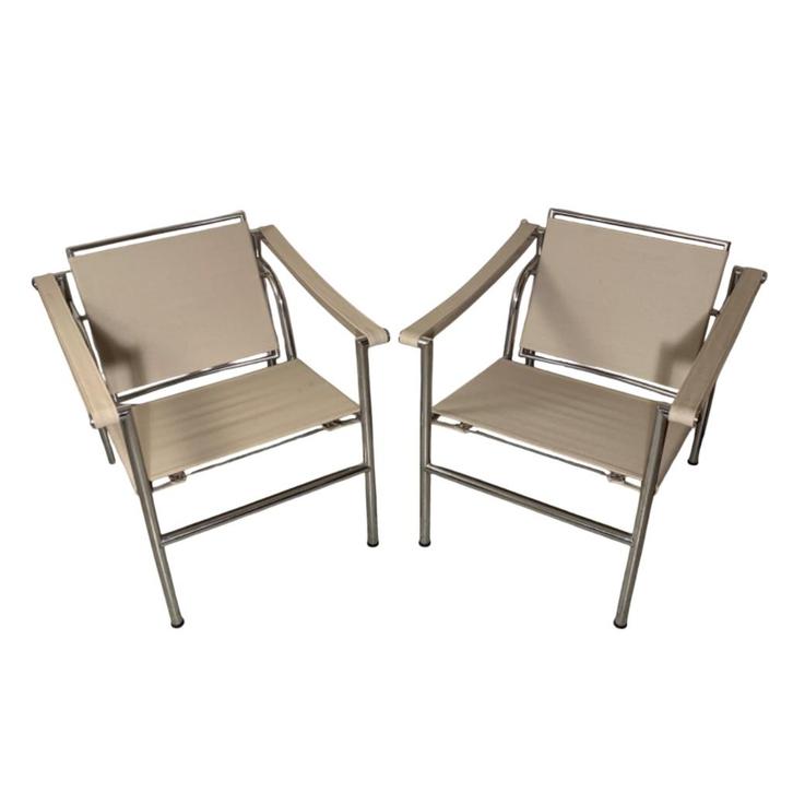 2x LC1 Outdoor (nieuwstaat) - Cassina - Le Corbusier, Antiek en Kunst, Kunst | Designobjecten, Ophalen