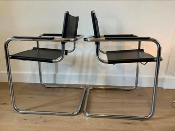 2 chaises de traîneau Mart Stam et Marcel Breuer S34 