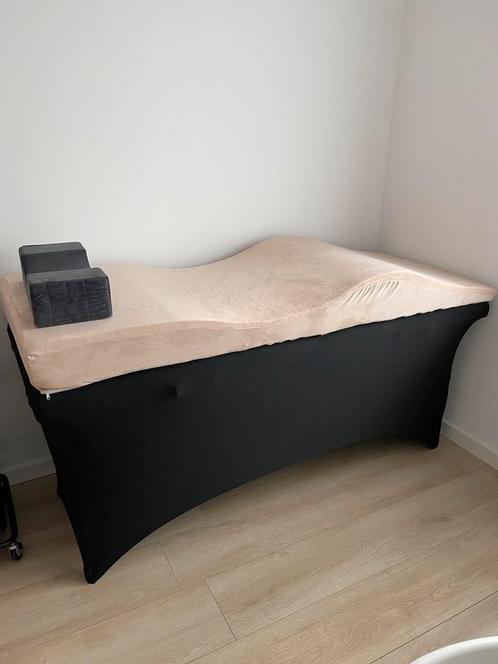 Table de massage et matelas Cils avec coussin neuf, Sports & Fitness, Produits de massage, Table de massage, Enlèvement ou Envoi