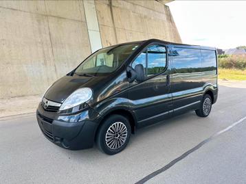 Opel Vivaro 2.0CDTI Goede staat / camper ingericht Gekeurd v beschikbaar voor biedingen