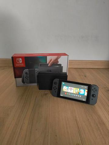 Nintendo Switch + jeux beschikbaar voor biedingen
