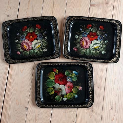 3 platte vintage Russische blikken schalen Zhostovo, Antiek en Kunst, Antiek | Schalen, Ophalen of Verzenden