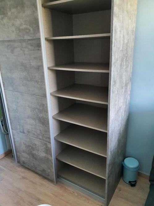 Armoire gris beton portes coulissantes, Huis en Inrichting, Kasten | Roldeurkasten en Archiefkasten, Zo goed als nieuw, 200 cm of meer