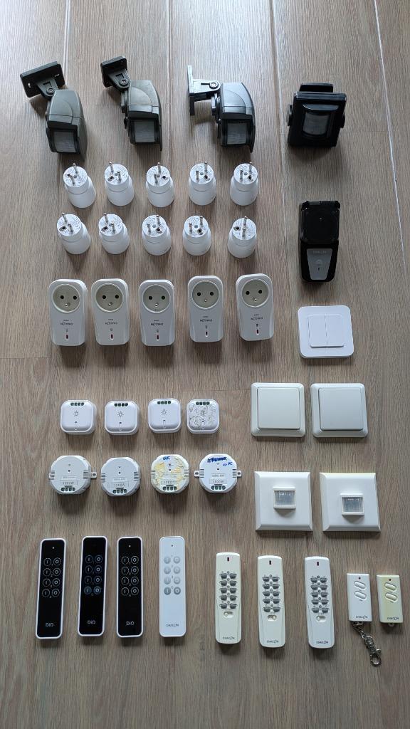 Domotique - Prises Chacon/DIO (42 pieces), Doe-het-zelf en Bouw, Elektriciteit en Kabels, Gebruikt, Schakelaar, Ophalen