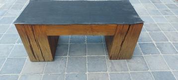 Voleiken onderstel tafel beschikbaar voor biedingen