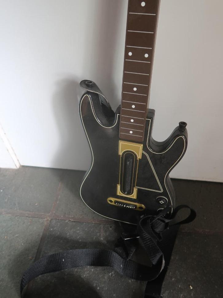 guitar hero met PS dongle, Games en Spelcomputers, Games | Nintendo Wii, Muziek, Ophalen of Verzenden
