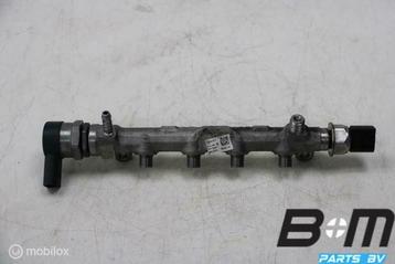 Brandstofverdeler VW Golf 7 04L130089B beschikbaar voor biedingen