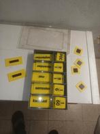 Doos vintage magnetische didactische schoolbordjes, Ophalen of Verzenden