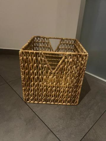 2 x Mand IKEA (Ideaal voor de KALLAX-kast) beschikbaar voor biedingen