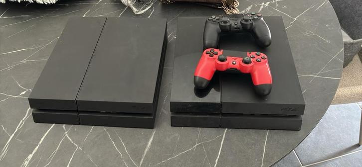 2x ps4 te koop, Games en Spelcomputers, Spelcomputers | Sony PlayStation 4, Zo goed als nieuw, Ophalen
