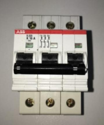 3P ABB S223 K16A stroomonderbrekers beschikbaar voor biedingen