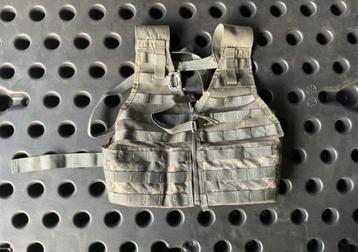 gilet tactique airsoft/paintball disponible aux enchères