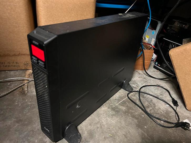 Ups apc srt3000xli, Computers en Software, Noodvoedingen (UPS), Niet werkend, Ophalen