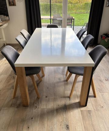 Austral witte eettafel 8/10 personen + 8 stoelen beschikbaar voor biedingen