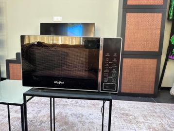 Microgolf over met grill beschikbaar voor biedingen