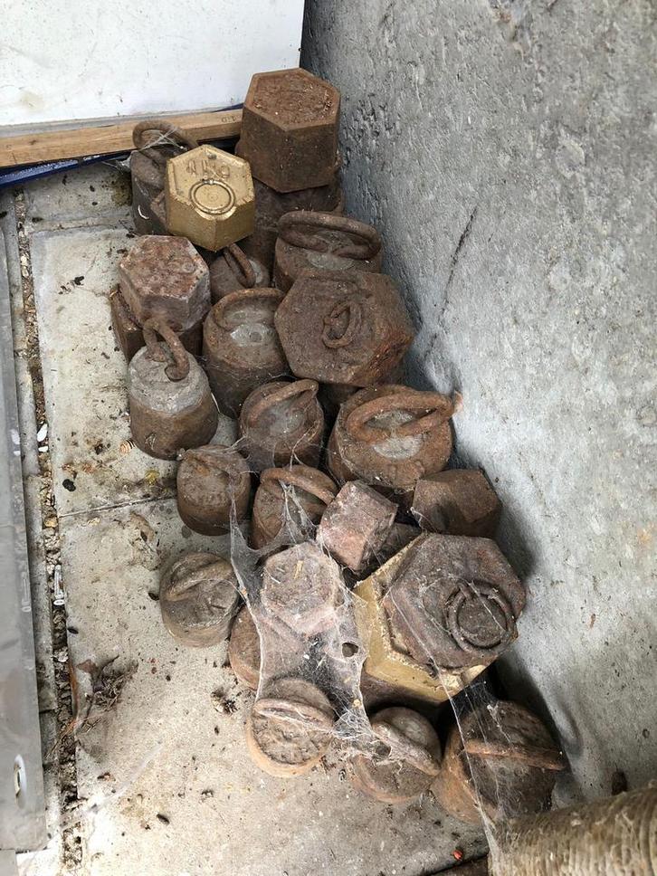 Partij oude gietijzeren gewichten, Antiek en Kunst, Curiosa en Brocante, Ophalen