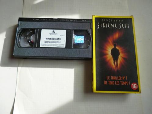 2 videocassettes, Cd's en Dvd's, VHS | Film, Gebruikt, Overige genres, Vanaf 16 jaar, Ophalen of Verzenden