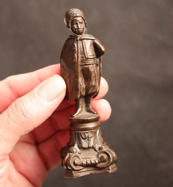 Antiek bronzen sculptuurtje, Antiek en Kunst, Kunst | Beelden en Houtsnijwerken, Ophalen of Verzenden