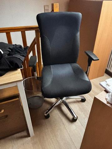 Chaise de bureau beschikbaar voor biedingen
