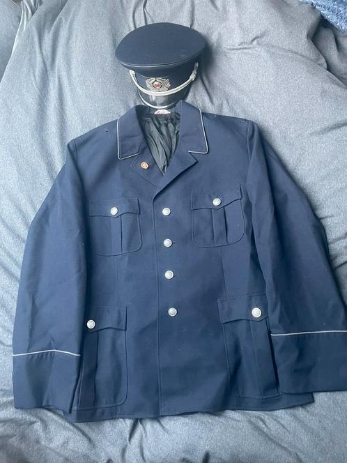 DDR Strafvollzug jas en pet, Verzamelen, Militaria | Algemeen, Overige soorten, Kleding of Schoenen, Verzenden