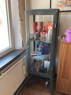 Fabrikör vitrinekast, Huis en Inrichting, Ophalen of Verzenden, Zo goed als nieuw