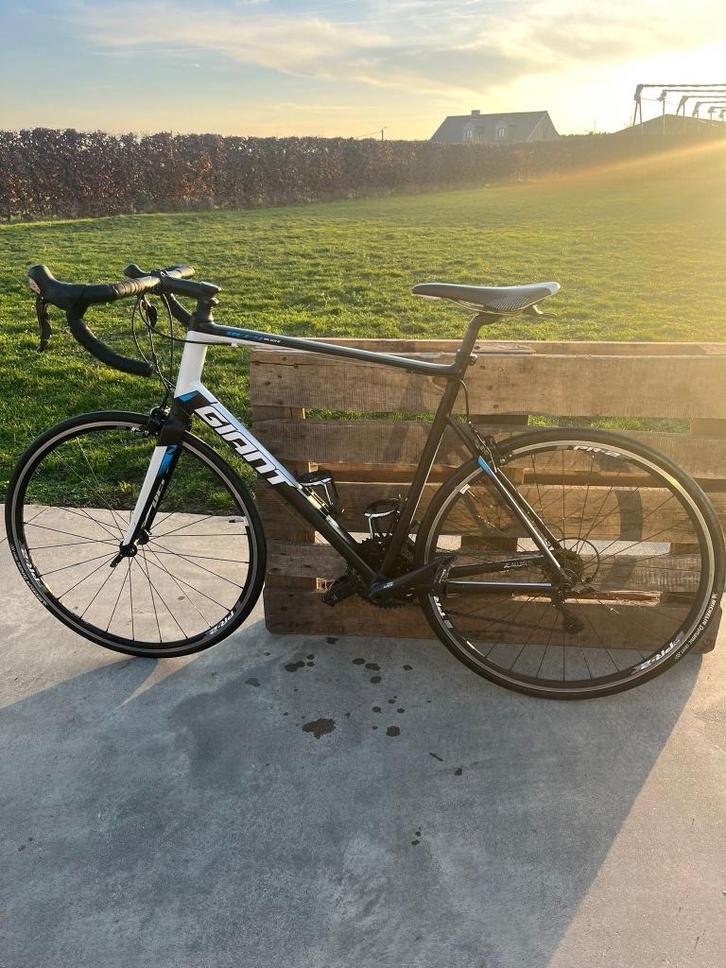 Racefiets Giant, Fietsen en Brommers, Fietsen | Racefietsen, Gebruikt, Heren, Giant, 10 tot 15 versnellingen, 28 inch, Aluminium
