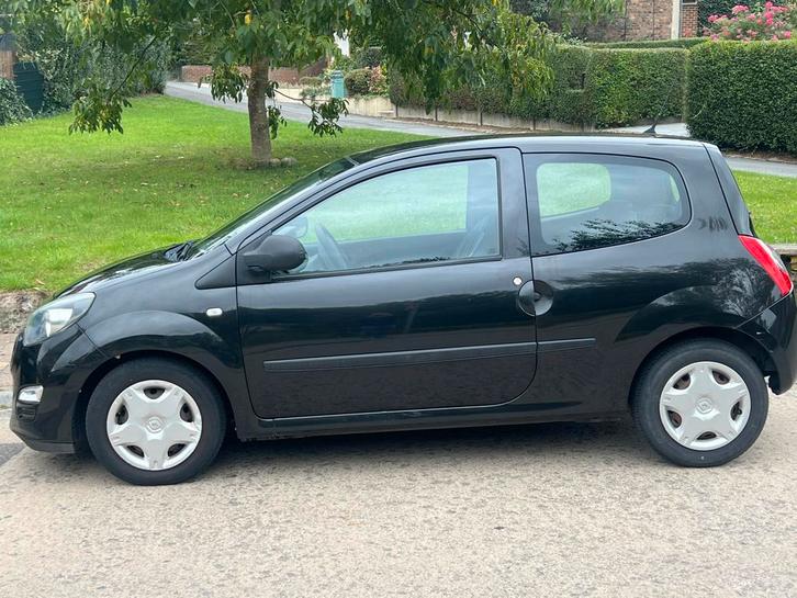 Renault twingo noire 75CV 1ere immat 11/02/2013, Auto's, Renault, Particulier, Twingo, Airbags, Alarm, Bluetooth, Centrale vergrendeling