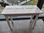 mooie en stevige bijzet tafel met tegels bovenop (zwaar), Ophalen, Zo goed als nieuw